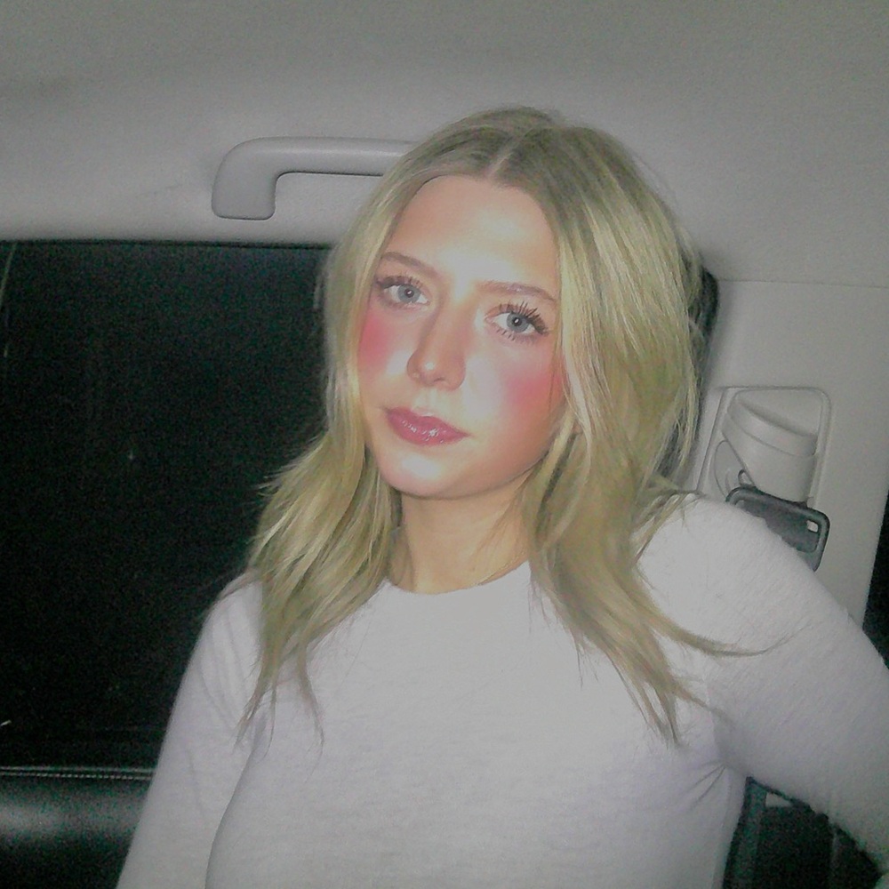 Meet your Posher, Abby